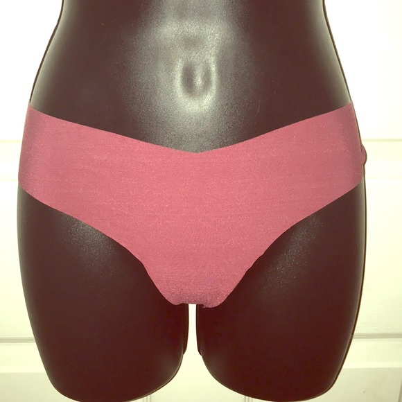 PINK VS Thong Panty - Picture 1 of 2